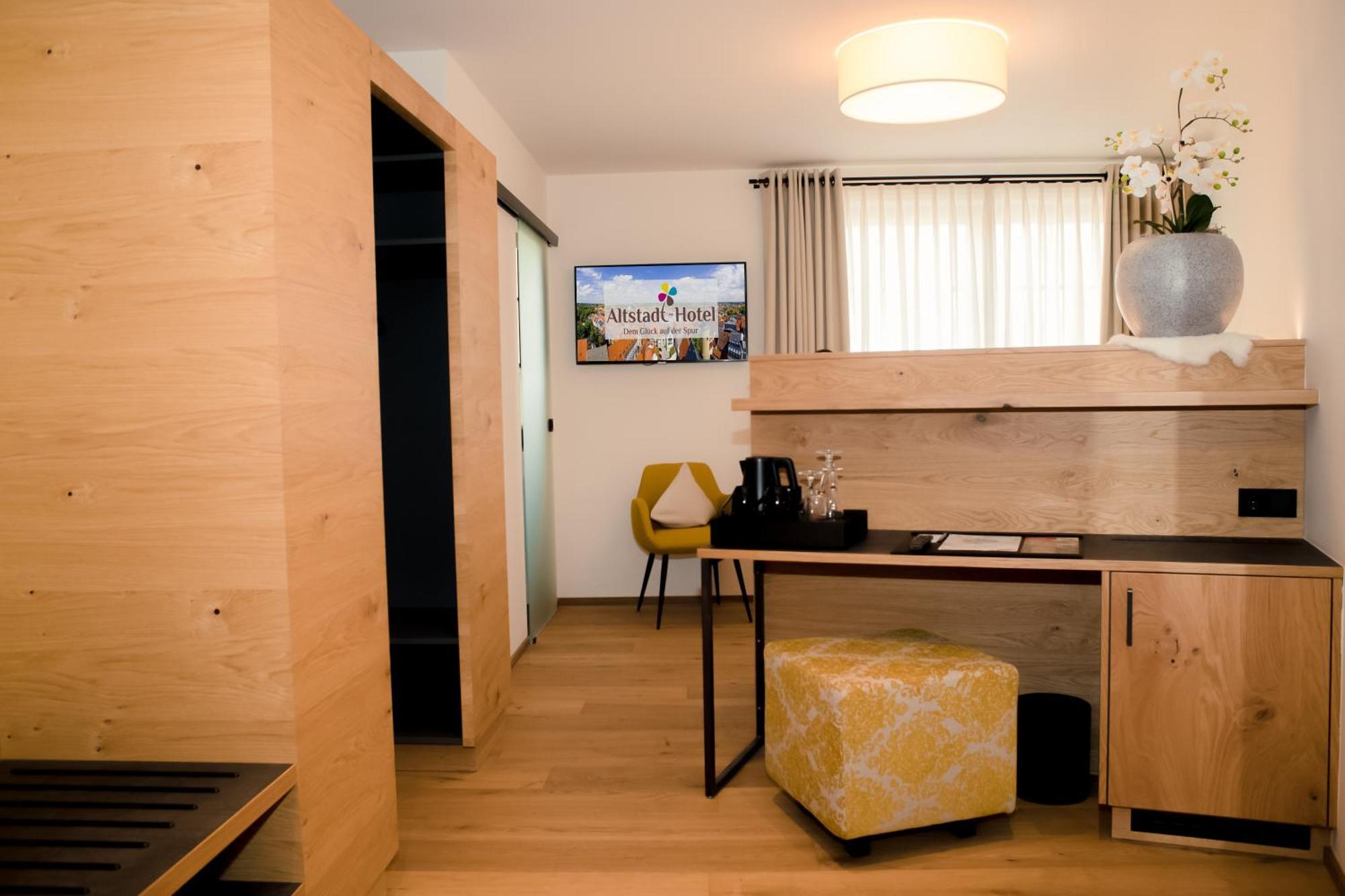 Altstadt-hotel 3*